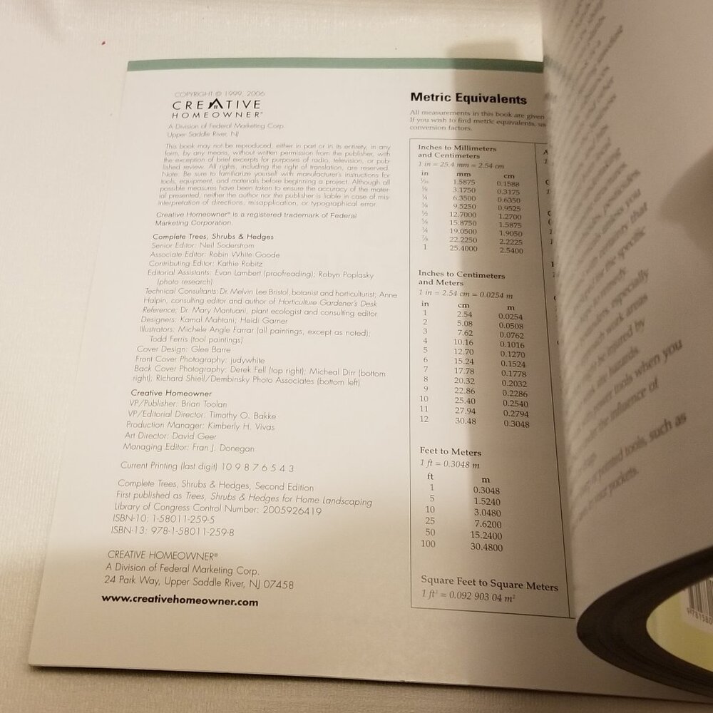 Complete Trees, Shrubs, and Hedges by Jacqueline Heriteau - Picture 3 of 6